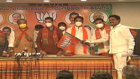 ಬಿಜೆಪಿ ಸೇರಿದ ಕಾಂಗ್ರೆಸ್ ಮುಖಂಡರು