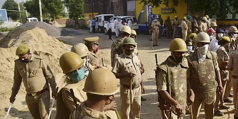 ಸಂತ್ರಸ್ತ ಯುವತಿಯ ಗ್ರಾಮದಲ್ಲಿ ಪೊಲೀಸ್ ಭದ್ರತೆ