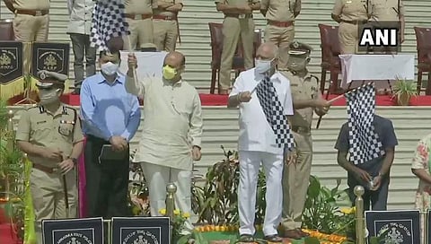 ವಿಧಾನಸೌಧದ ಮುಂಭಾಗ ದಿಚಕ್ರ ವಾಹನಗಳಿಗೆ ಚಾಲನೆ ನೀಡಿದ ಸಿಎಂ ಯಡಿಯೂರಪ್ಪ
