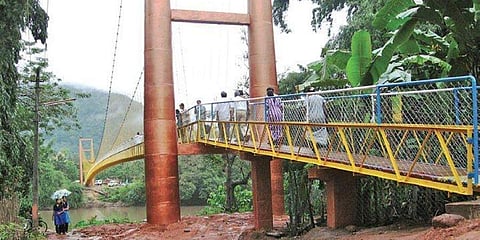 ಗಿರೀಶ್ ನಿರ್ಮಿಸಿರುವ  ಸೇತುವೆ