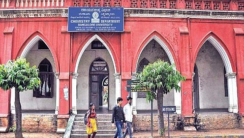 ರಾಜ್ಯಾದ್ಯಂತ ಪದವಿ ಕಾಲೇಜುಗಳ ಪುನಾರಂಭ: ಮೊದಲ ದಿನ ಹಾಜರಾತಿಗೆ ವಿದ್ಯಾರ್ಥಿಗಳ ನಿರುತ್ಸಾಹ