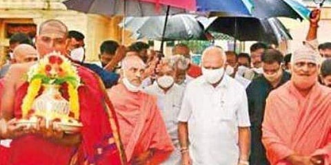 ಮಹದೇಶ್ವರ ಸ್ವಾಮಿ ದೇಗುಲದಲ್ಲಿ ಸಿಎಂ ಯಡಿಯೂರಪ್ಪ