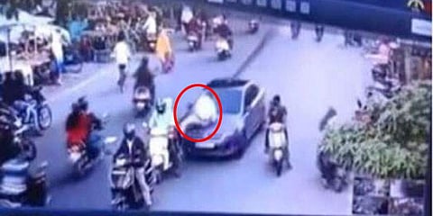 ಪೇದೆ ಮೇಲೆ ಕಾರು ಹರಿಸಿದ ಚಾಲಕ