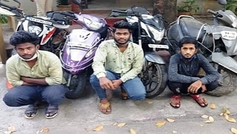 ಬೆಂಗಳೂರು: ಮೂವರು ವಾಹನ ಕಳ್ಳರ ಬಂಧನ, ನಾಲ್ಕು ದ್ವಿಚಕ್ರ ವಾಹನ ವಶ