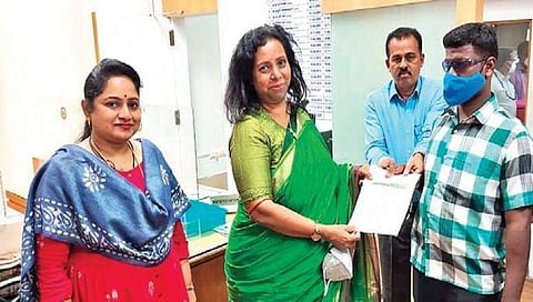 ವಿಶೇಷ ವರದಿ: ದೃಷ್ಟಿ ವಿಶೇಷಚೇತನ ವ್ಯಕ್ತಿಗೆ ಸ್ವಂತ ಉದ್ಯಮ ಸ್ಥಾಪನೆಗೆ ನೆರವಾದ ಟಿಎನ್‌ಐಇ ಟ್ವೀಟ್!