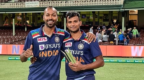 ಪ್ರಶಸ್ತಿ ಹಂಚಿಕೊಂಡ ಹಾರ್ದಿಕ್ ಪಾಂಡ್ಯಾ