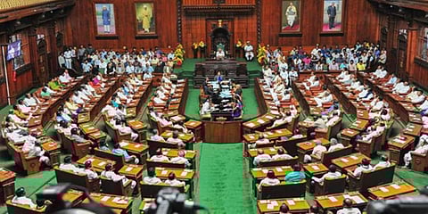 ವಿಧಾನಸಭೆ.