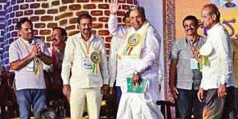 ಕನ್ನಡವನ್ನು ಕಲಿಕಾ ಮಾಧ್ಯಮವನ್ನಾಗಿ ಮಾಡಿ: ಸಾಹಿತ್ಯ ಸಮ್ಮೇಳನದಲ್ಲಿ ಮೊಳಗಿದ ದನಿ