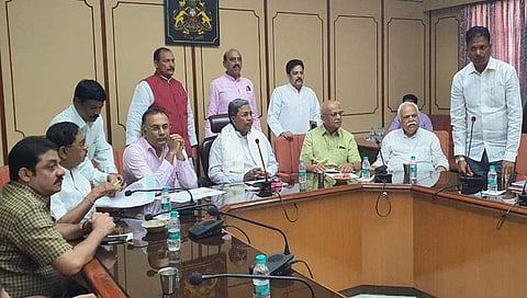 ಬೆಂಗಳೂರಿನಲ್ಲಿ ನಡೆದ ಕಾಂಗ್ರೆಸ್ ಶಾಸಕಾಂಗ ಪಕ್ಷದ ಸಭೆ