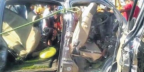 ಕಾರಿಗೆ ಕಾರು ಡಿಕ್ಕಿ: ನಾಲ್ವರ ದುರ್ಮರಣ