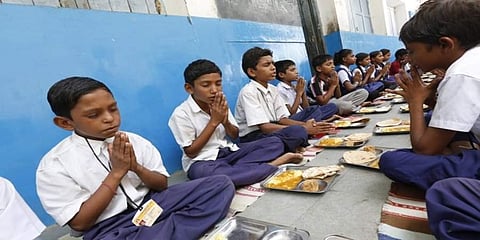 ಮಧ್ಯಾಹ್ನದ ಬಿಸಿ ಊಟ