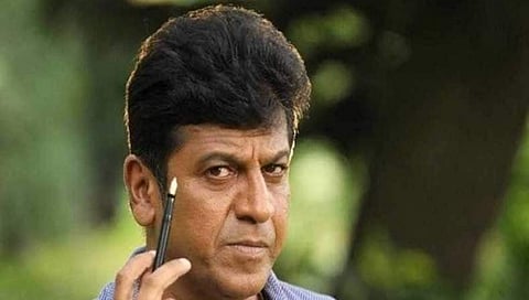ಖಡ್ಗಕ್ಕಿಂತ ಲೇಖನಿ ಹರಿತ:  ಲಾಂಗು, ಮಚ್ಚು ಬಿಟ್ಟು ಪೆನ್ನು ಹಿಡಿದ 'ದ್ರೋಣ'