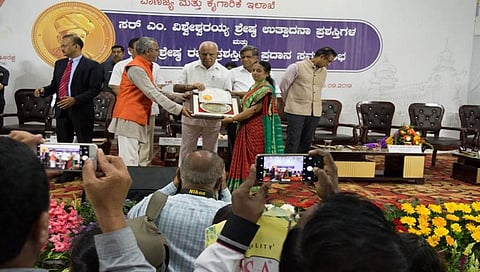 ಸಿಎಂ ಬಿ ಎಸ್ ಯಡಿಯೂರಪ್ಪ ಅವರಿಂದ ಸನ್ಮಾನ