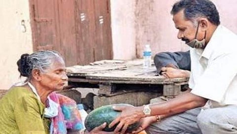 ದ್ರಾಕ್ಷಿ ಬೆಳೆಗಾರರಿಗೆ ತಂದಿದೆ ಲಾಕ್ ಡೌನ್ ಸಂಕಷ್ಟ: ಸಾರಿಗೆ ವ್ಯವಸ್ಥೆಯಿಲ್ಲದೆ ಟನ್ ಗಟ್ಟಲೆ ಹಣ್ಣು ಮಣ್ಣುಪಾಲು
