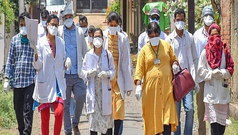 ಆರೋಗ್ಯ ಸಿಬ್ಬಂದಿ
