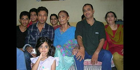 ತಾಯಿ ಜತೆ ಇರ್ಫಾನ್ ಖಾನ್