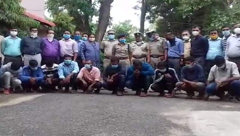 ಆನ್ ಲೈನ್ ಮೂಲಕ ಗಾಂಜಾ ಮಾರಾಟ: ವಿರಾಜಪೇಟೆಯಲ್ಲಿ 12 ಮಂದಿ ಸೆರೆ