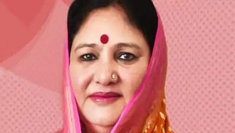 ಸತ್ಪಲ್ ಮಹಾರಾಜ್ ಪತ್ನಿ ಅಮೃತಾ ರಾವತ್