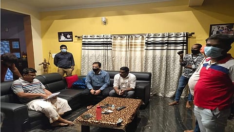 ಕೊರೋನಾವೈರಸ್ ಲಾಕ್‌ಡೌನ್ ಬಳಿಕ ಮತ್ತೆ ಅಲರ್ಟ್ ಆದ ಎಸಿಬಿ: ಕೆಐಎಡಿಬಿ ಅಧಿಕಾರಿಯ ಮನೆ ಮೇಲೆ ದಾಳಿ