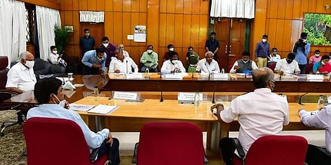 ಕೋಲಾರ ಜಿಲ್ಲೆಯ ಜನಪ್ರತಿನಿಧಿಗಳ ನಿಯೋಗದೊಂದಿಗೆ ಮುಖ್ಯಮಂತ್ರಿ ಬಿ.ಎಸ್. ಯಡಿಯೂರಪ್ಪ