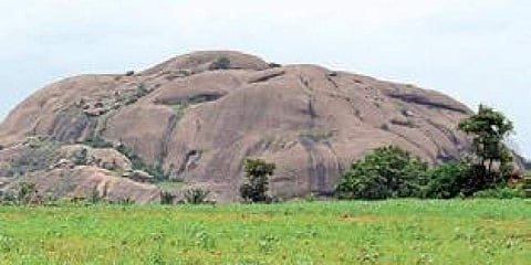 ರಾಮನಗರದ ಗುಡ್ಡ