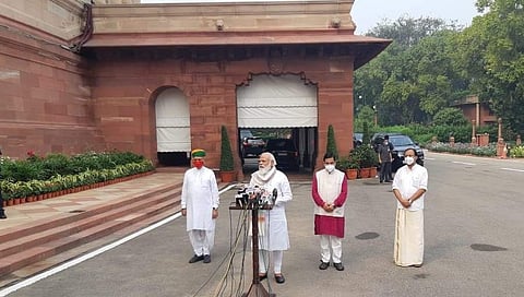ಸಂಸತ್ ಭವನ ಆವರಣದಲ್ಲಿ ಮಾತನಾಡಿದ ಪ್ರಧಾನಿ ಮೋದಿ