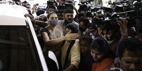 ಸಿಸಿಬಿ ಕಚೇರಿಗೆ ಆಗಮಿಸಿರುವ ನಟಿ ರಾಗಿಣಿ