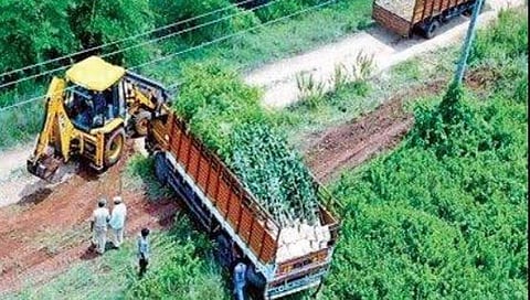 ಅತಿಕ್ರಮಣ ಭೂಮಿಯನ್ನು ಸರ್ಕಾರ ವಶಪಡಿಸಿಕೊಳ್ಳುತ್ತಿರುವುದು