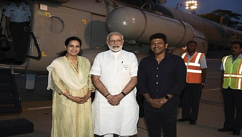 ಪ್ರಧಾನಿ ಮೋದಿ ಜೊತೆಗೆ ಪುನೀತ್ ರಾಜ್ ಕುಮಾರ್ ಮತ್ತು ಅವರ ಪತ್ನಿ ಅಶ್ವಿನಿ