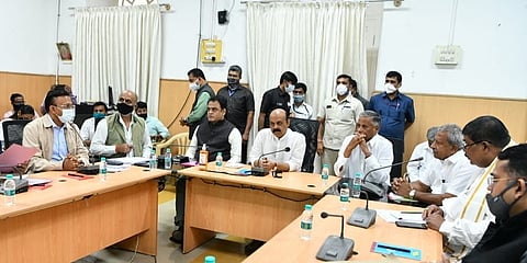 ಬಿಬಿಎಂಪಿಯಲ್ಲಿ ಸಿಎಂ ಸಭೆ