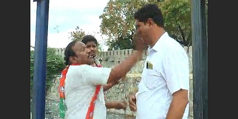 ಬಿಜೆಪಿ ಮುಖಂಡನಿಂದ ಪೊಲೀಸ್ ಸಿಬ್ಬಂದಿಗೆ ಕಪಾಳ ಮೋಕ್ಷ