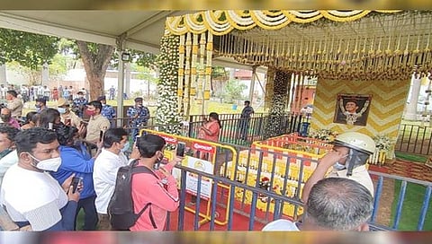 ಕಂಠೀರವ ಸ್ಟುಡಿಯೊದಲ್ಲಿರುವ ಪುನೀತ್ ರಾಜ್ ಕುಮಾರ್ ಸಮಾಧಿ