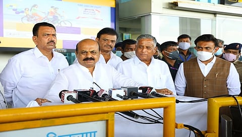 ಬೆಳಗಾವಿಯ ಸುವರ್ಣ ವಿಧಾನ ಸೌಧದಲ್ಲಿ ಕಲಾಪಕ್ಕೆ ತೆರಳುವ ಮುನ್ನ ಸುದ್ದಿಗಾರರ ಜೊತೆ ಮಾತನಾಡಿದ ಸಿಎಂ ಬೊಮ್ಮಾಯಿ