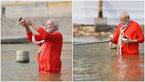 ಪ್ರಧಾನಿ ನರೇಂದ್ರ ಮೋದಿ ಅವರು ಕಾಶಿ ವಿಶ್ವನಾಥ ಧಾಮದ ಉದ್ಘಾಟನೆಗೂ ಮುನ್ನ ಗಂಗಾ ನದಿಯಲ್ಲಿ ಪುಣ್ಯಸ್ನಾನ ಮಾಡಿ, ಸೂರ್ಯದೇವನಿಗೆ ಅರ್ಘ್ಯ ನೀಡಿದರು.
