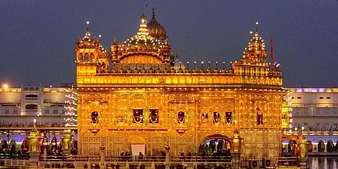 ಅಮೃತಸರದಲ್ಲಿರುವ ಸ್ವರ್ಣ ಮಂದಿರ