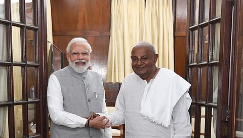 ನರೇಂದ್ರ ಮೋದಿ ಮತ್ತು ದೇವೇಗೌಡ