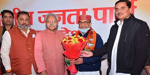 ವಾರಣಾಸಿಯ ಸಮಾಜವಾದಿ ಪಕ್ಷದ ಶಾಸಕ ಬಿಜೆಪಿ ಸೇರ್ಪಡೆ