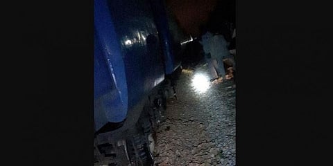 ಹಳಿ ತಪ್ಪಿದ ಗೂಡ್ಸ್ ರೈಲು