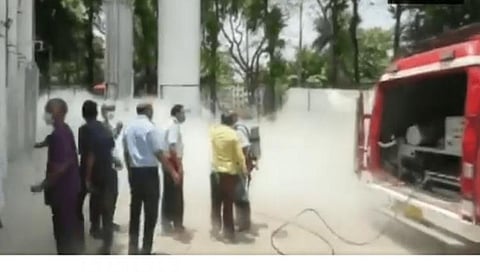 ಆಸ್ಪತ್ರೆಯ ಹೊರಗೆ ಆಮ್ಲಜನಕ ಸೋರಿಕೆ