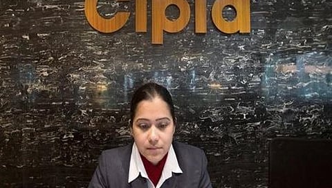 ಮುಂಬೈಯ ಸಿಪ್ಲಾ ಕಂಪೆನಿಯ ಸ್ವಾಗತಕಾರಿಣಿ