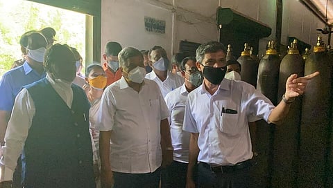 ವಿಐಎಸ್ ಎಲ್ ಆಕ್ಸಿಜನ್ ಪ್ಲಾಂಟ್ ನಲ್ಲಿ ಸಚಿವರಾದ ಜಗದೀಶ್ ಶೆಟ್ಟರ್, ಕೆ.ಎಸ್. ಈಶ್ವರಪ್ಪ ಮತ್ತಿರರು