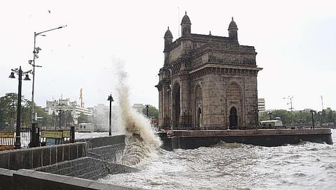 ಮುಂಬೈಯ ಗೇಟ್ ವೇ ಬಳಿ ಕಂಡುಬಂದ ದೃಶ್ಯ
