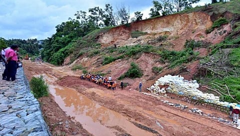 ಭೂಕುಸಿತದ ದೃಶ್ಯ