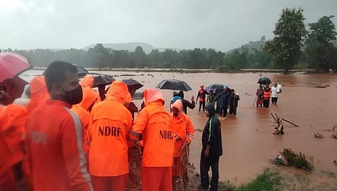 ಮಹಾರಾಷ್ಟ್ರದಲ್ಲಿ ಎನ್ ಡಿಆರ್ ಎಫ್ ತಂಡದ ರಕ್ಷಣಾ ಕಾರ್ಯ