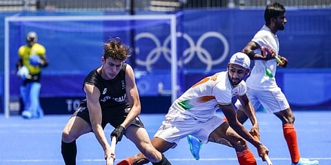 ನ್ಯೂಜಿಲೆಂಡ್ ಆಟಗಾರನ ಜೊತೆ ಮನ್ ದೀಪ್ ಸಿಂಗ್