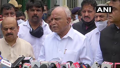 ರಾಜೀನಾಮೆ ಸಲ್ಲಿಸಿದ ಬಳಿಕ ಮಾಧ್ಯಮಗಳ ಮುಂದೆ ಮಾತನಾಡಿದ ಬಿ ಎಸ್ ಯಡಿಯೂರಪ್ಪ