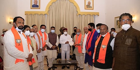 ರಾಜ್ಯಪಾಲರನ್ನು ಭೇಟಿ ಮಾಡಿ ಸರ್ಕಾರ ರಚನೆ ಹಕ್ಕು ಮಂಡಿಸಿದ ನಿಯೋಜಿತ ಸಿಎಂ ಬಸವರಾಜ ಬೊಮ್ಮಾಯಿ