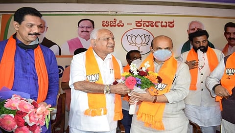 ನಿನ್ನೆ ಬೆಂಗಳೂರಿನ ಬಿಜೆಪಿ ಕಚೇರಿಯಲ್ಲಿ ನಡೆದಿದ್ದ ಶಾಸಕಾಂಗ ಸಭೆಯಲ್ಲಿ ನಾಯಕರು