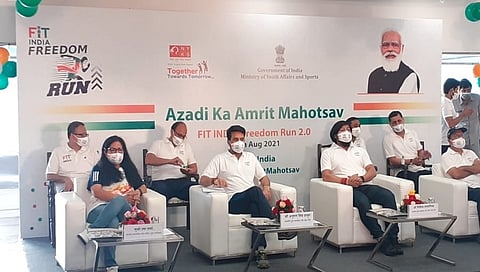 ದೆಹಲಿಯ ರಾಷ್ಟ್ರೀಯ ಕ್ರೀಡಾಂಗಣದಲ್ಲಿ ಫಿಟ್ ಇಂಡಿಯಾಕ್ಕೆ ಚಾಲನೆ ನೀಡಿದ ಕ್ರೀಡಾ ಸಚಿವ ಅನುರಾಗ್ ಠಾಕೂರ್