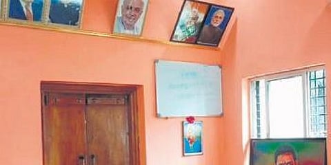 ಹಾಸನ ಸಿಎಂಸಿ ಅಧ್ಯಕ್ಷರ ಚೇಂಬರ್ ನಲ್ಲಿ ಮರುಸ್ಥಾಪನೆಗೊಂಡ ಹೆಚ್ ಡಿ ದೇವೇಗೌಡರ ಭಾವ ಚಿತ್ರ